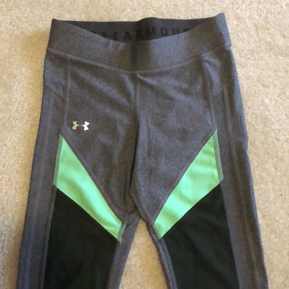 Under Armour, heatgear compression leggings, XS - Picture 2 of 5